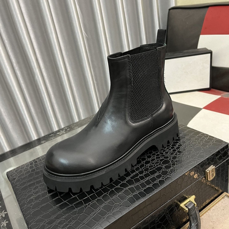 G*u*i boots